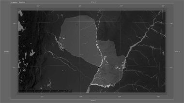 Paraguay, ülkenin başkenti, haritası, uzaklık ölçeği ve sınır koordinatlarıyla gölleri ve nehirleri gösteren bir Gri Tonlama yükseklik haritasına vurgulandı