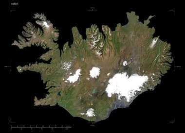 İzlanda 'nın düşük çözünürlüklü uydu haritasının şekli, uzaklık ölçeği ve harita sınır koordinatlarıyla, siyah üzerine izole edilmiş.