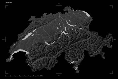 İsviçre 'nin göl ve nehirleri, uzaklık ölçeği ve harita sınır koordinatlarıyla birlikte, siyah üzerine izole edilmiş, gri ölçekli yükselti haritası.