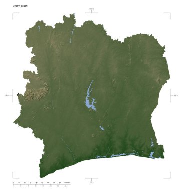 Fildişi Sahili 'nin göl ve nehirleriyle donuk renkli bir yükseklik haritası şekli, uzaklık ölçeği ve harita sınır koordinatları beyaz üzerinde izole edilmiş.