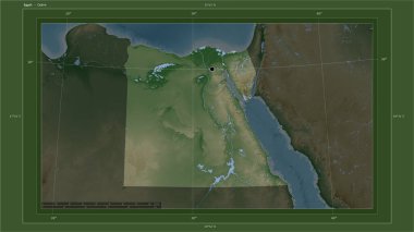 Mısır, ülkenin başkenti, haritası, uzaklık ölçeği ve sınır koordinatlarıyla gölleri ve nehirleri gösteren açık renkli bir yükseklik haritasına vurgulandı