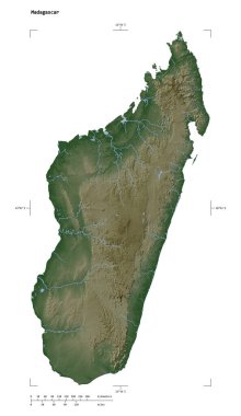 Madagaskar 'ın göl ve nehirleriyle, uzaklık ölçeği ve harita sınır koordinatlarıyla beyaz üzerinde izole edilmiş soluk renkli bir yükseklik haritası.