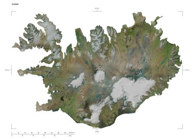 İzlanda 'nın yüksek çözünürlüklü uydu haritasının şekli, uzaklık ölçeği ve harita sınır koordinatlarıyla, beyaz üzerinde izole edilmiş.