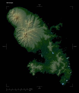 Martinique 'in göl ve nehirlerinin olduğu renkli bir yükseklik haritası şekli, uzaklık ölçeği ve harita sınır koordinatları, siyah üzerine izole edilmiş.