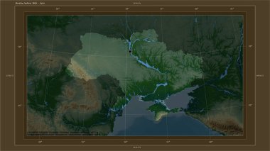 2014 yılından önce Ukrayna, ülkenin başkenti, haritası, uzaklık ölçeği ve harita sınır koordinatlarıyla gölleri ve nehirleri gösteren renkli bir yükseklik haritasında vurgulandı