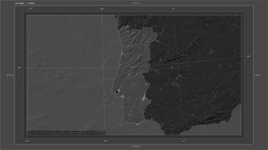 Portekiz, ülkenin başkent noktası, haritası, uzaklık ölçeği ve harita sınır koordinatlarıyla gölleri ve nehirleri içeren çift seviyeli bir yükseklik haritasına vurgulandı