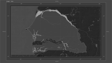 Senegal, ülkenin başkenti, haritası, uzaklık ölçeği ve harita sınır koordinatlarıyla gölleri ve nehirleri gösteren çift seviyeli bir yükseklik haritasına vurgulandı