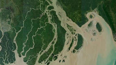 Bengal Körfezi 'ndeki Bhola Adası. 9 Kasım 2020' de çekilmiş bir uydu görüntüsü.