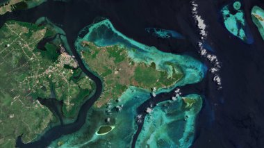 Celebes Denizi 'ndeki Pulau Bum Bum 12 Nisan 2020' de çekilmiş bir uydu görüntüsü