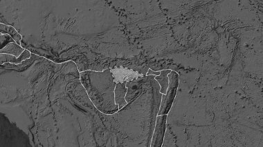 Balmoral Resifi tektonik plakasının alanı Eckert III projeksiyonunda koyu bir bilek yüksekliği haritasının arka planına çizilmiş bir çizgi ile işaretlenmiştir.