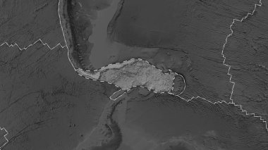 Scotia tektonik plakasının alanı, Eckert III projeksiyonundaki koyu gri tonlama yükseklik haritasının arka planına çizilmiş bir çizgi ile işaretlenmiş.