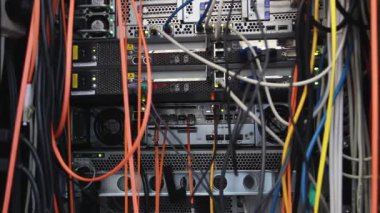 Çalışan Sunucular - yakın çekim