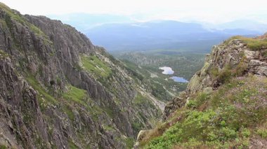 Karkonosze. Krkonose dağlar. Karlı çukurları, karlı Cirque. Sniezne Kotly