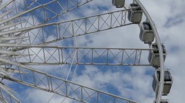 Dönme dolap. Gözlem tekerleği