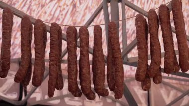 sosis bir katarı