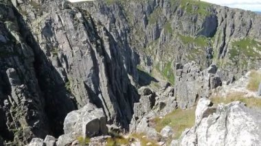 Karkonosze. Krkonose dağlar. Karlı çukurları, karlı Cirque. Sniezne Kotly