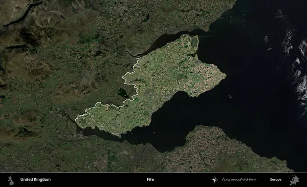 Fife. Birleşik Krallık 'ın idari alanı karartılmış bir uydu üzerinde vurgulanmış ve özetlenmiştir.