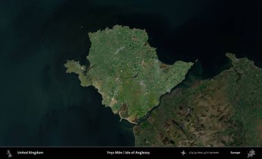 Ynys Mn Adası, Anglesey. Birleşik Krallık 'ın idari alanı karartılmış bir uydu üzerinde vurgulanmış ve özetlenmiştir.