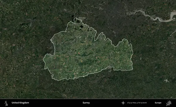 Surrey. Birleşik Krallık 'ın idari alanı karartılmış bir uydu üzerinde vurgulanmış ve özetlenmiştir.