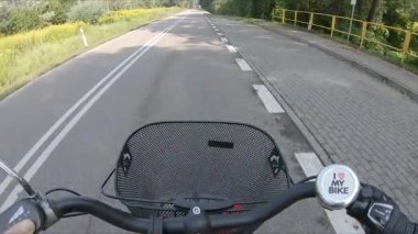 Bisiklet. Bisikletçi bakış açısından bak