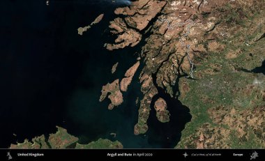 Argyll ve Bute. Nisan 2020 'de çekilen Kopernik Nöbetçi karolarından oluşan bir uydu görüntüsü üzerinde Birleşik Krallık' ın idari alanının ana hatlarını belirledik.
