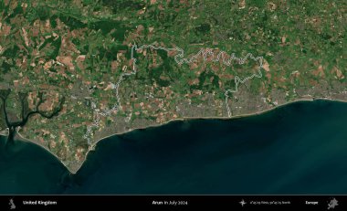Arun. Temmuz 2024 'te çekilen Copernicus Sentinel karolarından oluşan bir uydu görüntüsü üzerinde Birleşik Krallık' ın idari bölgesinin ana hatlarını belirledik.