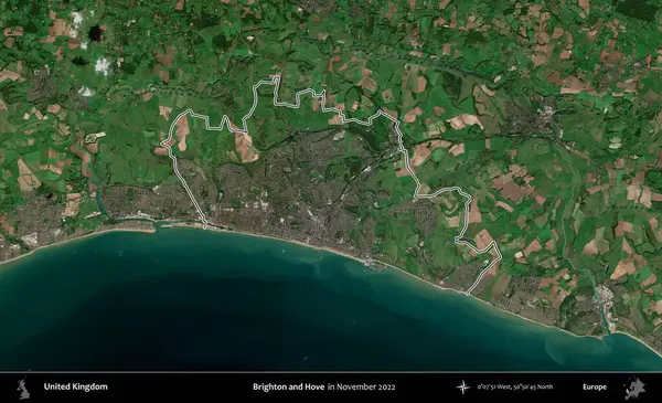 Brighton ve Hove. Kasım 2022 'de çekilen Kopernik Nöbetçi karolarından oluşan bir uydu görüntüsü üzerinde Birleşik Krallık' ın idari alanının ana hatlarını belirledik.