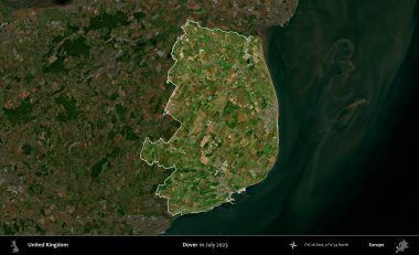 Dover. Birleşik Krallık 'ın idari alanı, Temmuz 2023' te çekilen Kopernik Nöbetçi karolarından oluşan koyu renkli bir uydu görüntüsüyle vurgulanmış ve özetlenmiştir.