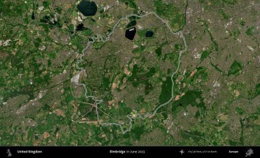 Elmbridge 'de. Haziran 2023 'te çekilen Kopernik Nöbetçi karolarından oluşan bir uydu görüntüsü üzerinde Birleşik Krallık' ın idari alanının ana hatlarını belirledik.