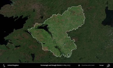 Fermanagh ve Omagh Bölgesi. Birleşik Krallık 'ın idari alanı, Mayıs 2023' te çekilen Kopernik Nöbetçi karolarından oluşan koyu renkli bir uydu görüntüsü üzerinde vurgulandı ve özetlendi.