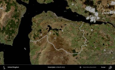 Inverclyde. Mart 2023 'te çekilen Copernicus Sentinel karolarından oluşan bir uydu görüntüsü üzerinde Birleşik Krallık' ın idari alanının ana hatlarını belirledik.