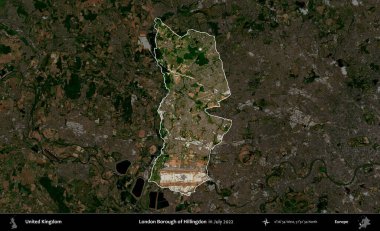 Londra Hillingdon İlçesi. Birleşik Krallık 'ın idari alanı, Temmuz 2022' de çekilen Kopernik Nöbetçi karolarından oluşan koyu renkli bir uydu görüntüsüyle vurgulanmış ve özetlenmiştir.