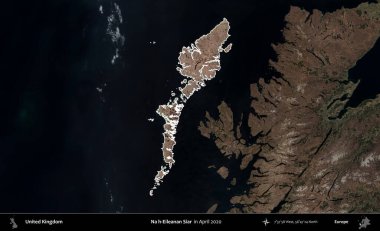 Hayır, Eileanan Siar. Birleşik Krallık 'ın idari alanı, Nisan 2020' de çekilen Kopernik Nöbetçi karolarından oluşan koyu renkli bir uydu görüntüsü üzerinde vurgulandı ve özetlendi.