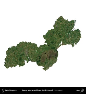 Newry, Mourne ve Down Bölge Konseyi. Birleşik Krallık 'ın idari alanı, Haziran 2023' te çekilen Kopernik Nöbetçi karolarından oluşan bir uydu görüntüsü üzerinde beyaza izole edilmiştir.