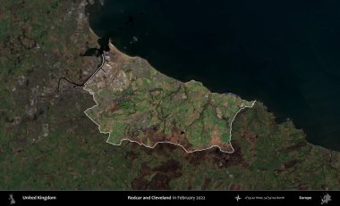 Redcar ve Cleveland. Birleşik Krallık 'ın idari alanı, Şubat 2022' de çekilen Kopernik Nöbetçi karolarından oluşan koyu renkli bir uydu görüntüsü üzerinde vurgulandı ve özetlendi.