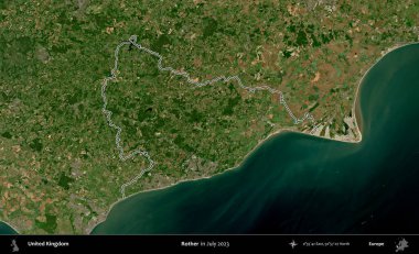 Ender. Temmuz 2023 'te çekilen Copernicus Sentinel karolarından oluşan bir uydu görüntüsü üzerinde Birleşik Krallık' ın idari bölgesinin ana hatlarını belirledik.