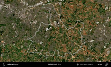Solihull. Temmuz 2022 'de çekilen Copernicus Sentinel karolarından oluşan bir uydu görüntüsü üzerinde Birleşik Krallık' ın idari bölgesinin ana hatlarını belirledik.