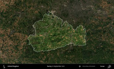 Surrey. Birleşik Krallık 'ın idari alanı, Eylül 2021' de çekilen Kopernik Nöbetçi karolarından oluşan koyu renkli bir uydu görüntüsü üzerinde vurgulandı ve özetlendi.