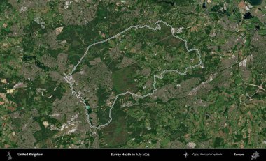 Surrey Heath. Temmuz 2024 'te çekilen Copernicus Sentinel karolarından oluşan bir uydu görüntüsü üzerinde Birleşik Krallık' ın idari bölgesinin ana hatlarını belirledik.