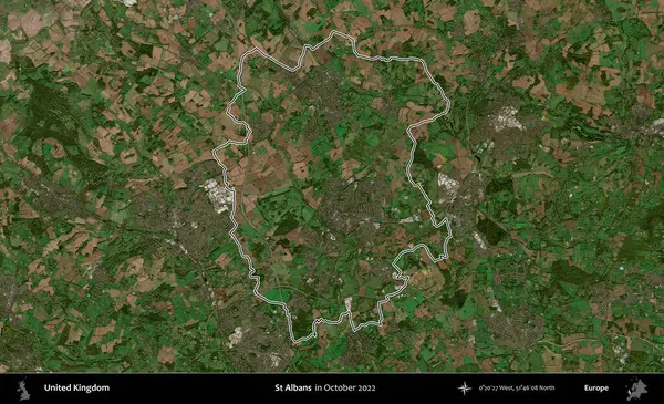 Aziz Albans. Ekim 2022 'de çekilen Kopernik Nöbetçi karolarından oluşan bir uydu görüntüsü üzerinde Birleşik Krallık' ın idari alanının ana hatlarını belirledik.