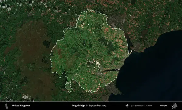 Teignbridge 'de. Birleşik Krallık 'ın idari alanı, Eylül 2019' da çekilen Kopernik Nöbetçi karolarından oluşan koyu renkli bir uydu görüntüsü üzerinde vurgulandı ve özetlendi.