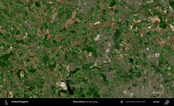 Üç Nehir. Temmuz 2024 'te çekilen Kopernik Nöbetçi karolarından oluşan bir uydu görüntüsü üzerinde Birleşik Krallık' ın idari alanı