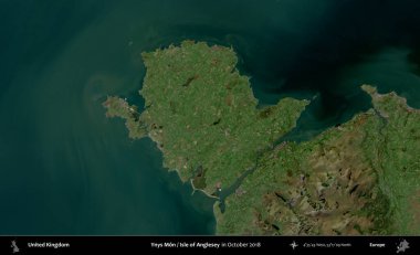 Anglesey 'li Ynys Mon Adası. Ekim 2018 'de çekilen Kopernik Nöbetçi karolarından oluşan bir uydu görüntüsü üzerinde Birleşik Krallık' ın idari alanı