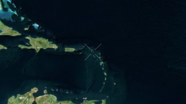 Saint Barthelemy yakın çekim uydusu. Önizleme. Parıltı.