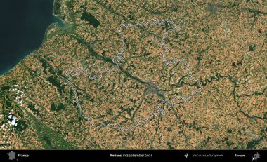 Amiens. Eylül 2021 'de çekilen Copernicus Sentinel karolarından oluşan bir uydu görüntüsünde Fransa' nın idari bölgesinin ana hatlarını çizdim.