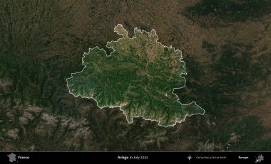 Ariege. Fransa 'nın idari alanı, Temmuz 2022' de çekilen Kopernik Nöbetçi karolarından oluşan koyu renkli bir uydu görüntüsüyle vurgulandı ve özetlendi.