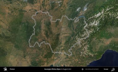 Auvergne-Rhone-Alpes. Copernicus Sentinel 'in Ağustos 2021' de çekilen uydu görüntüsünde Fransa 'nın idari bölgesinin ana hatları belirlendi.