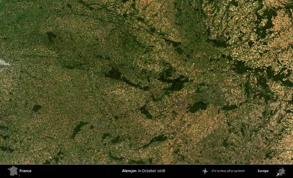 Alencon. Copernicus Sentinel 'in Ekim 2018' de çekilmiş uydu görüntüsü üzerine Fransa 'nın idari bölgesi.