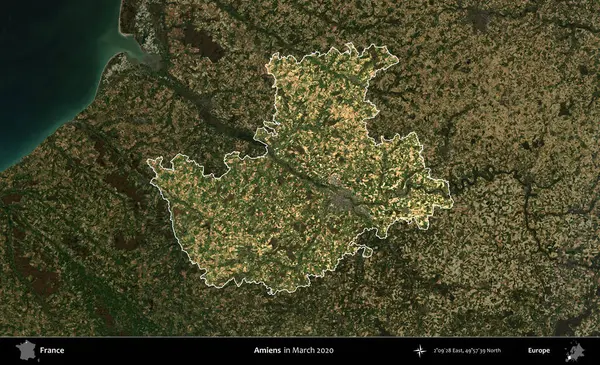Amiens. Fransa 'nın idari alanı, Mart 2020' de çekilen Kopernik Nöbetçi karolarından oluşan koyu renkli bir uydu görüntüsü üzerinde vurgulandı ve özetlendi.