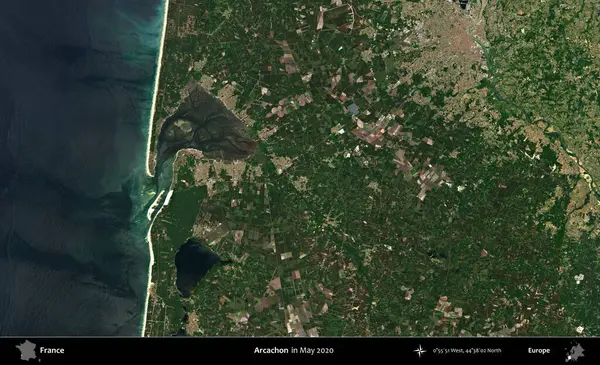 Arcachon. Mayıs 2020 'de Copernicus Sentinel karolarından oluşan bir uydu görüntüsü üzerine Fransa' nın idari bölgesi